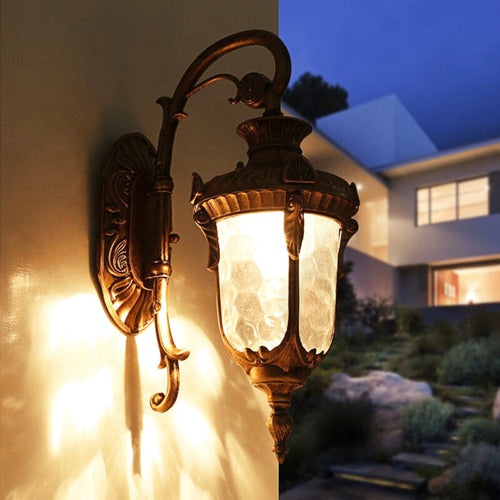 Applique Murale Extérieure Ancienne en Laiton Vieilli | Éclairage Doux pour Ambiance Élégante dans Votre Jardin 0