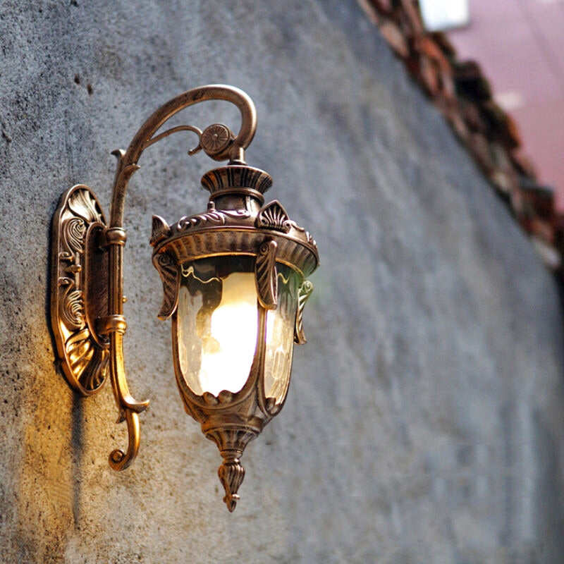 Applique Murale Extérieure Ancienne en Laiton Vieilli | Éclairage Doux pour Ambiance Élégante dans Votre Jardin 2