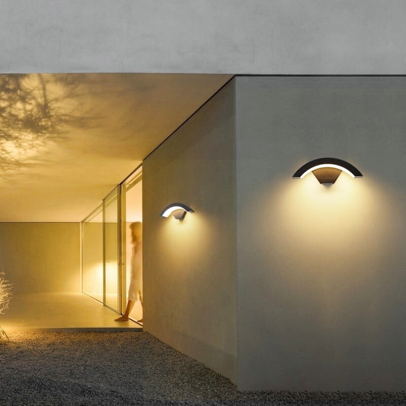 Applique Murale Extérieure Design Moderne avec Détecteur de Mouvement | Éclairage Sécurisé et Durable 0