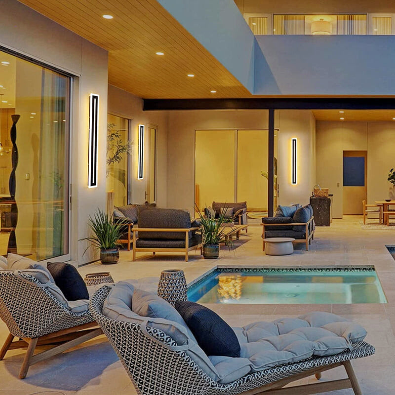 Applique Murale Extérieure LED Design Élégant avec Éclairage Haut-Bas | Solution Énergétique pour Jardin et Entrée 2