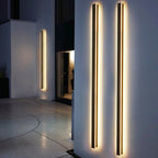 Luminara | Élégante Applique Murale Extérieur Longue en Métal 4