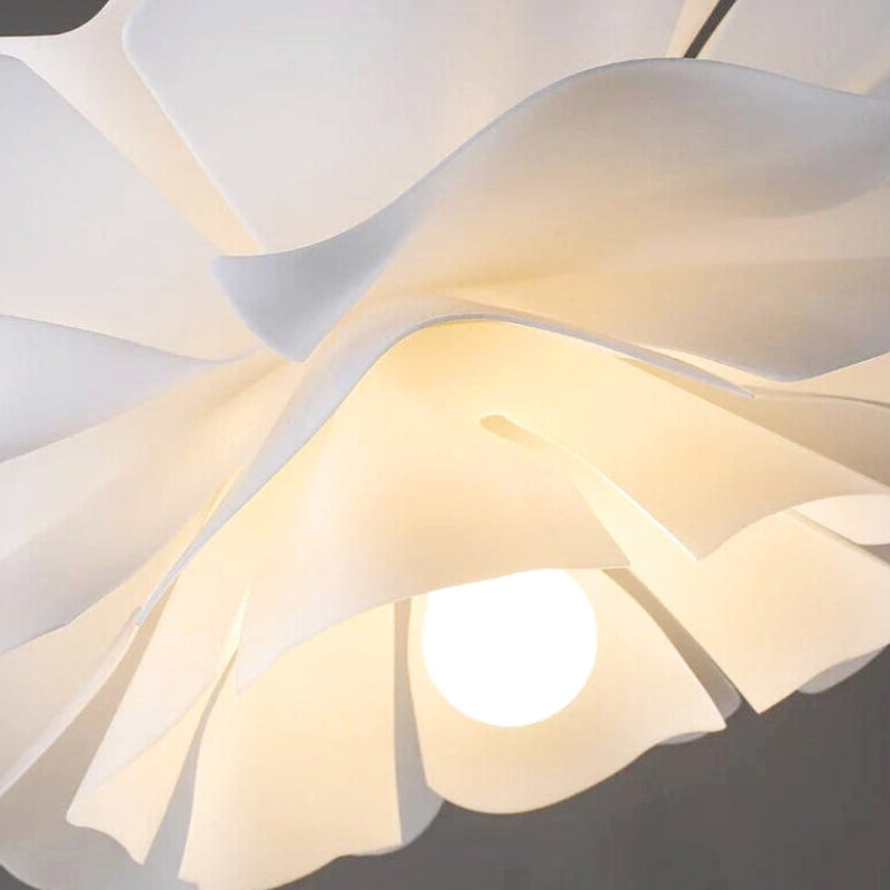 Suspension Blanche | Luminaire Floral avec Lumière Douce | Design Contemporain pour Ambiance Apaisante 5