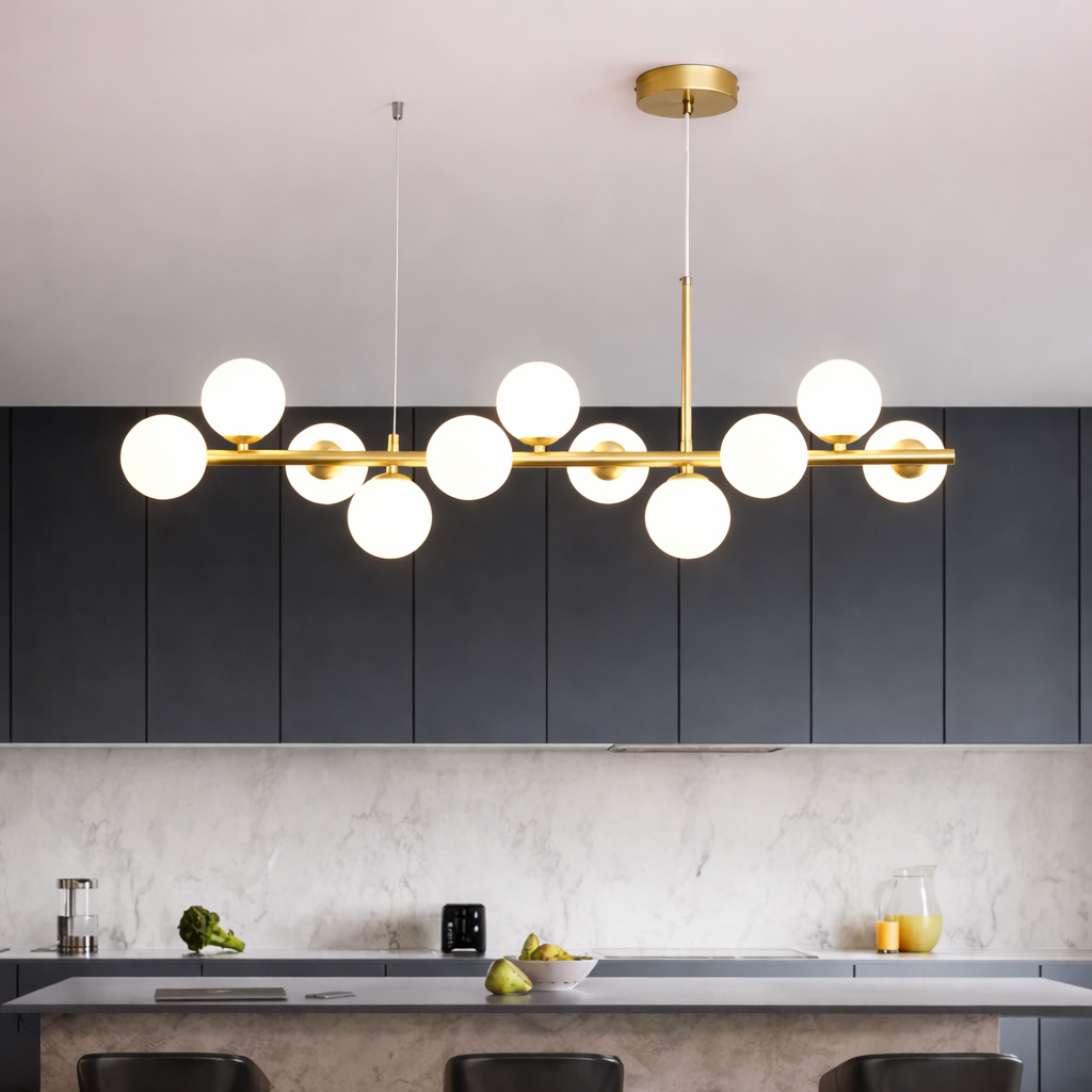 Suspension Linéaire Dorée | Éclairage Doux avec Globes Opalins | Ambiance Chaleureuse pour Espace Moderne 1